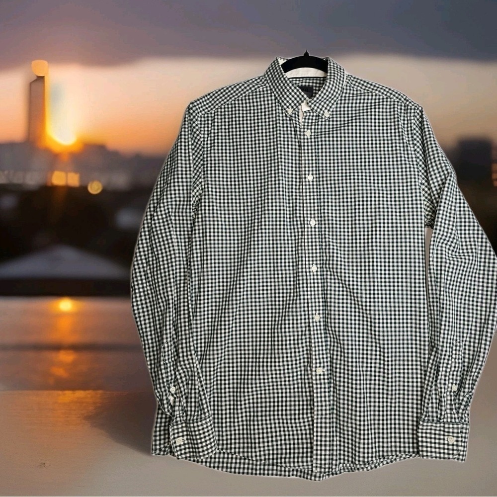 H&M Hunter Green and White Plaid dress shirt button down long sleeve SZ: LG EUC
